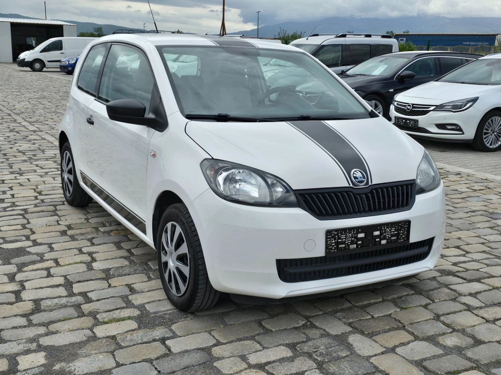 Skoda Citigo 1.0i 60кс ЗИМНИ+ ЛЕТНИ ГУМИ С ДЖАНТИ ЕВРО 5 - изображение 3