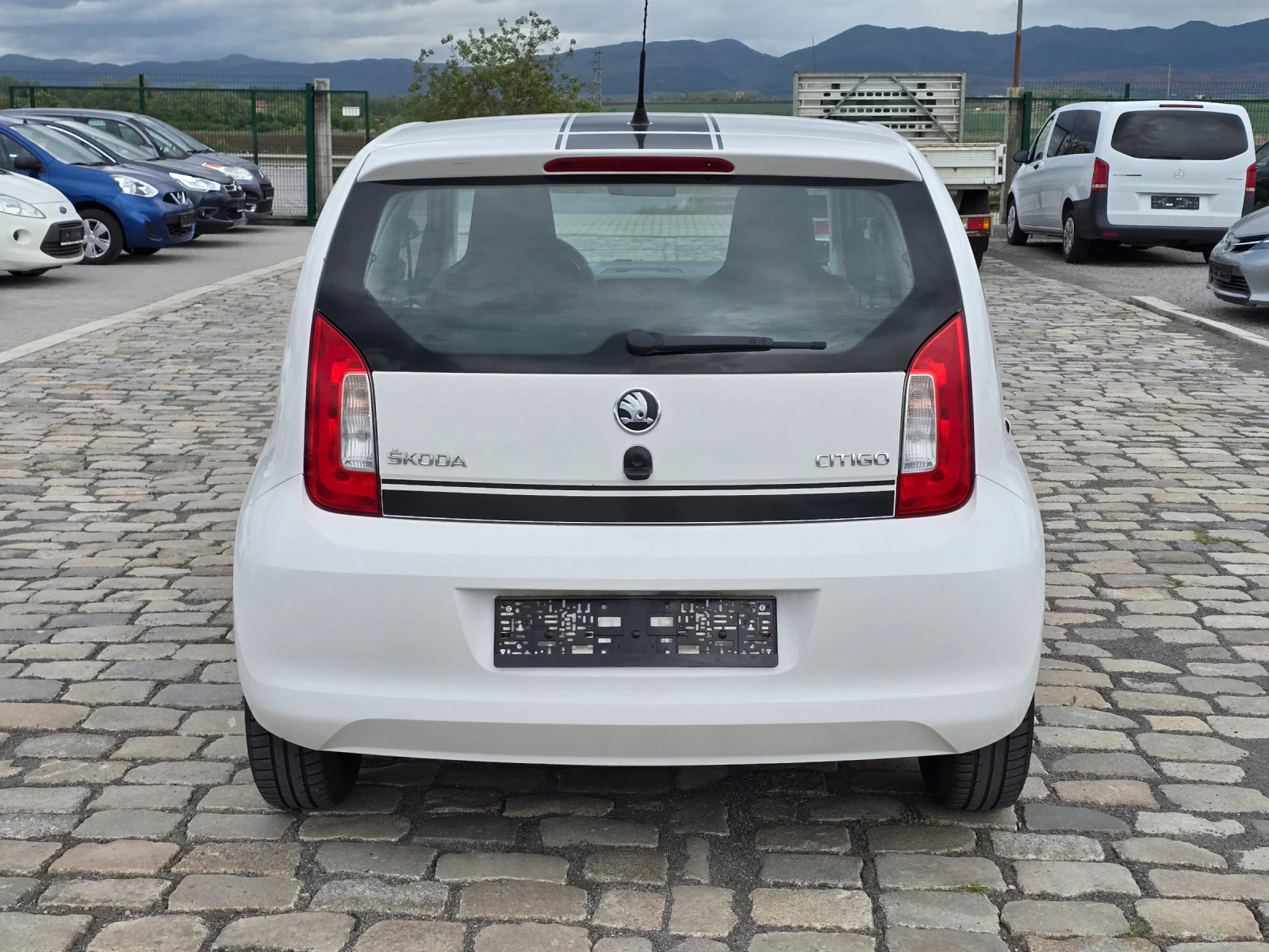 Skoda Citigo 1.0i 60кс ЗИМНИ+ ЛЕТНИ ГУМИ С ДЖАНТИ ЕВРО 5 - изображение 7