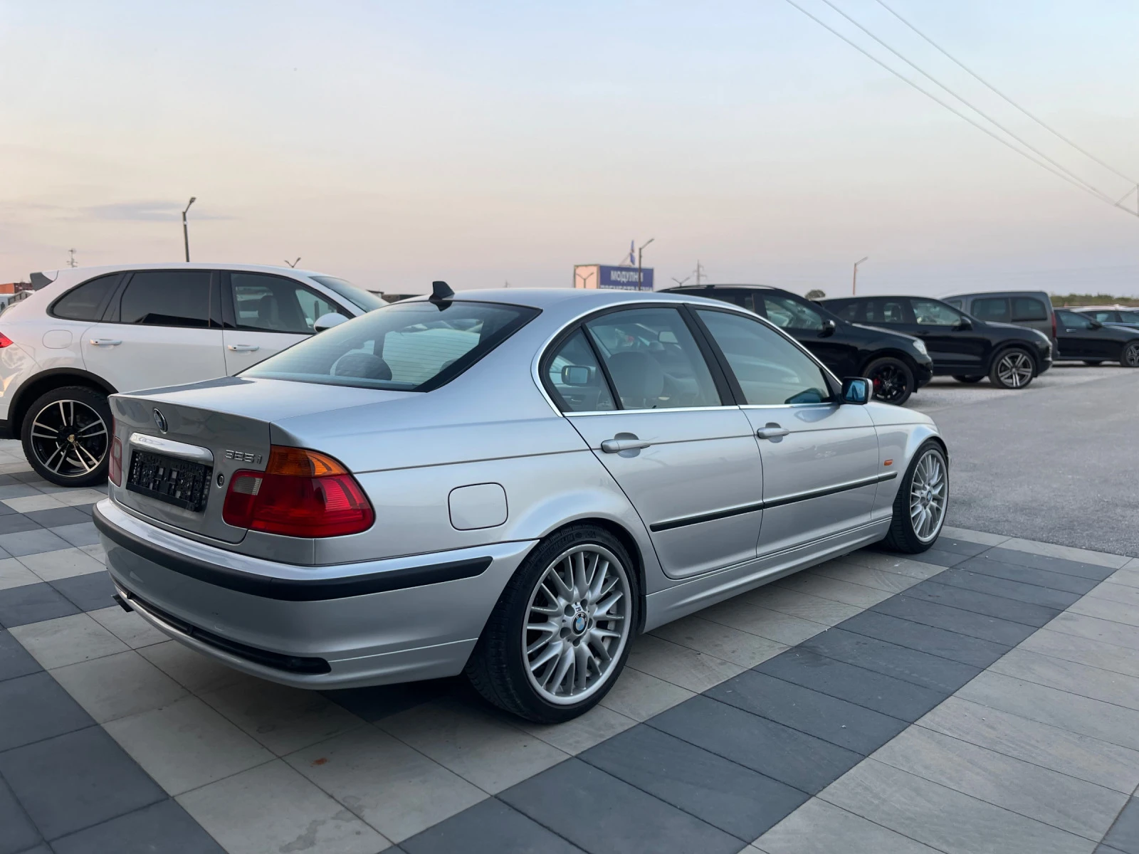 BMW 325 i 192к.с - изображение 5