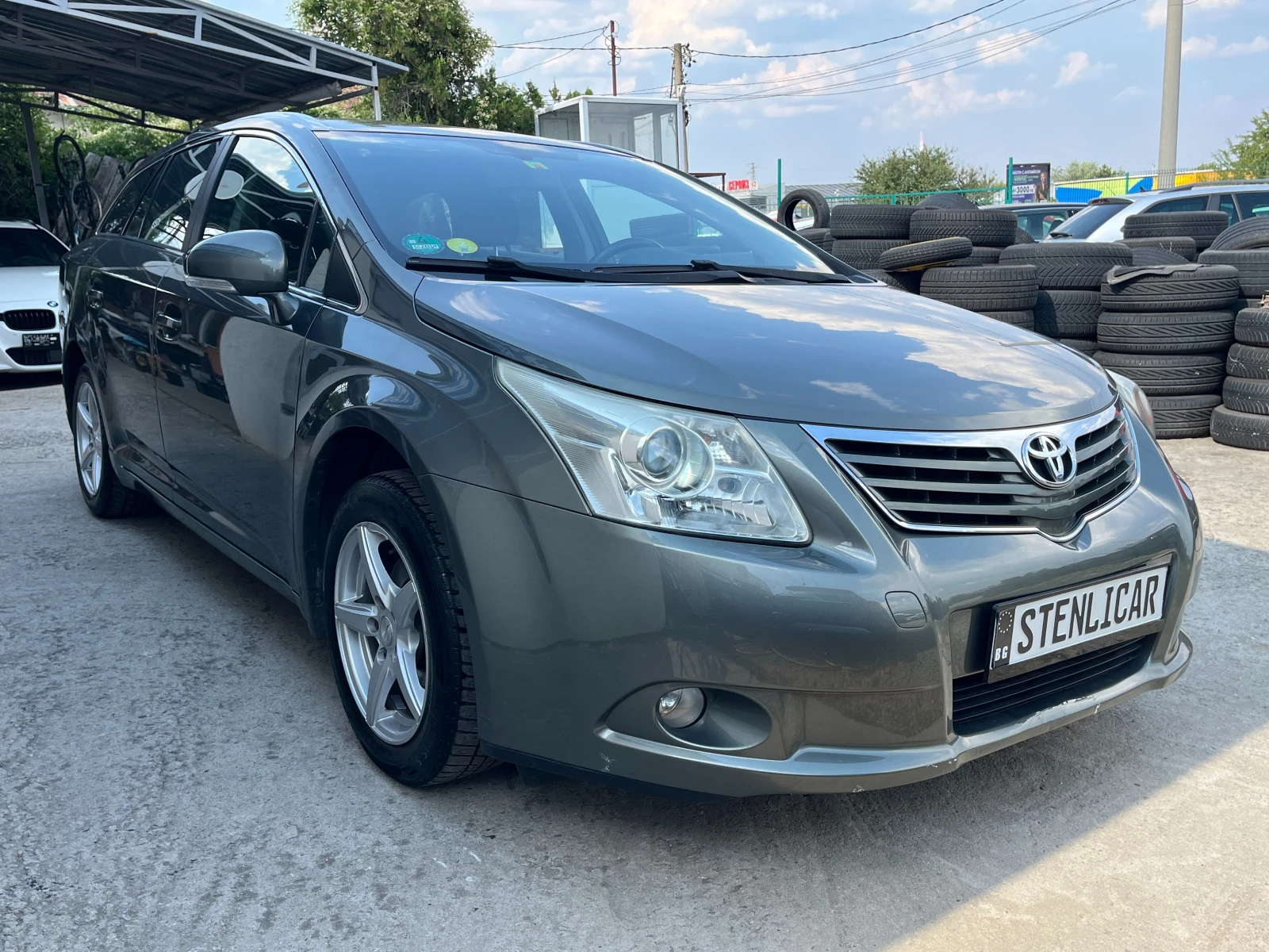 Toyota Avensis 2.0i АВТОМАТИК - изображение 4