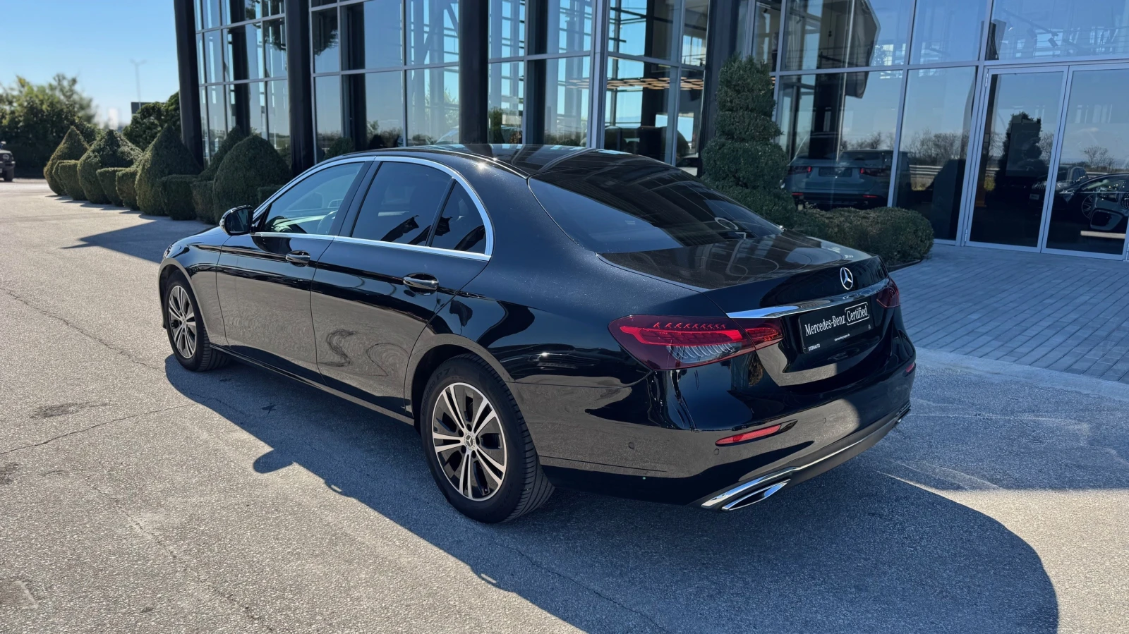 Mercedes-Benz E 220 d 4MATIC - изображение 4