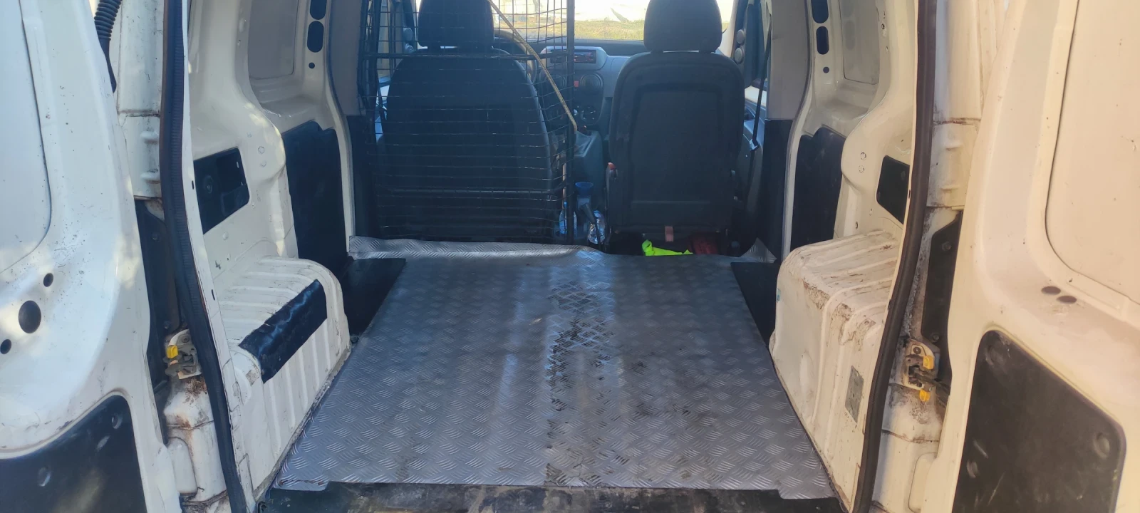 Peugeot Bipper 1.4i - изображение 7