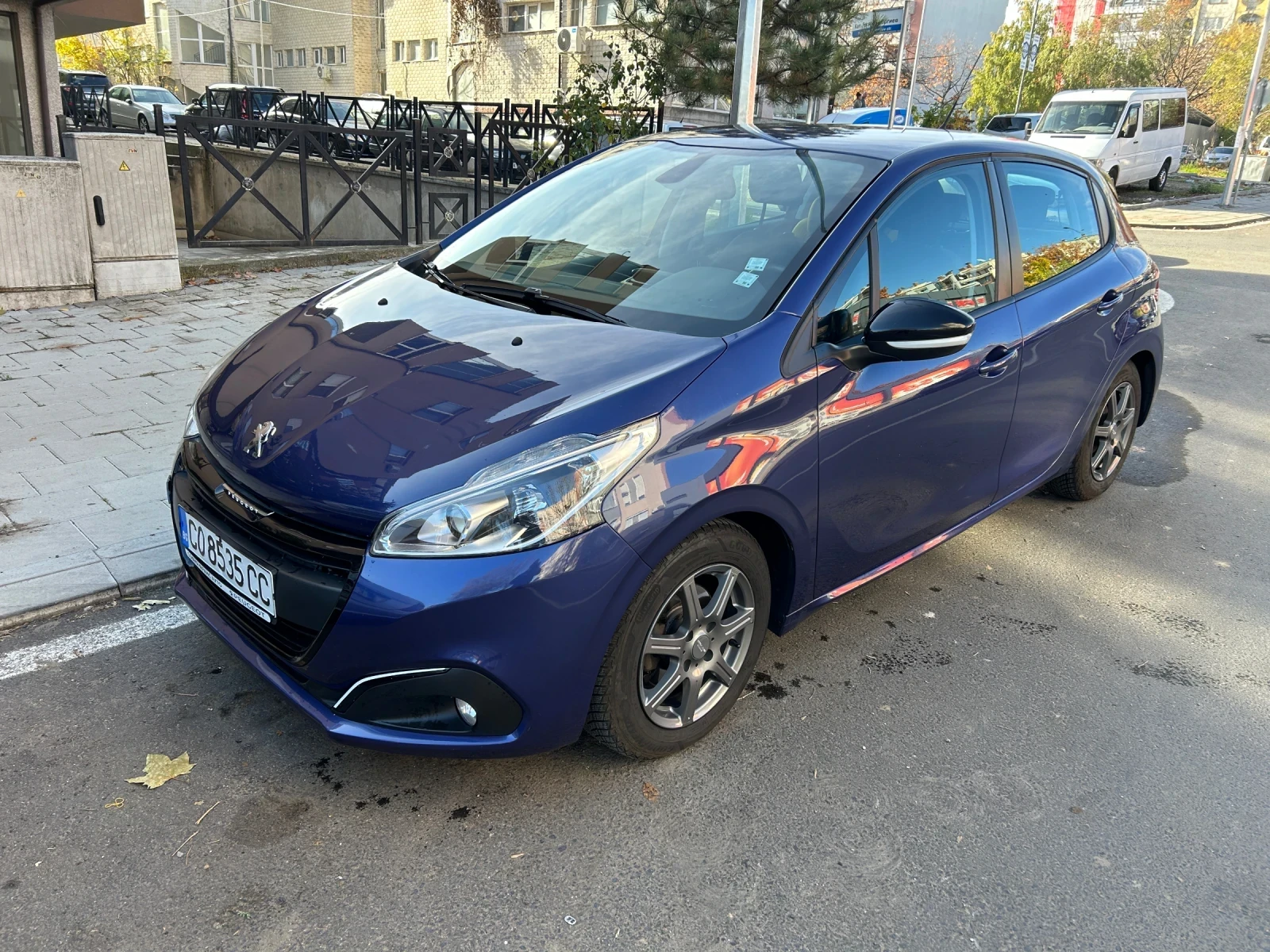 Peugeot 208  - изображение 10