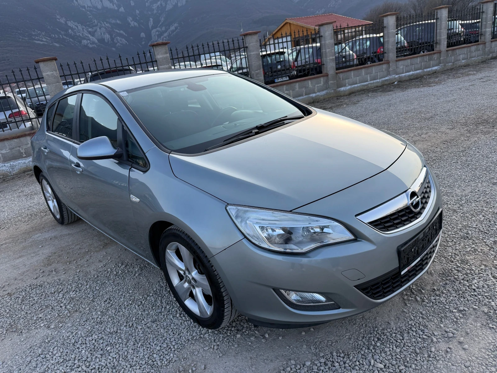 Opel Astra 1.6 I 116 к.с. ЧИСТО НОВ, снимка 3 - Автомобили и джипове - 53866211