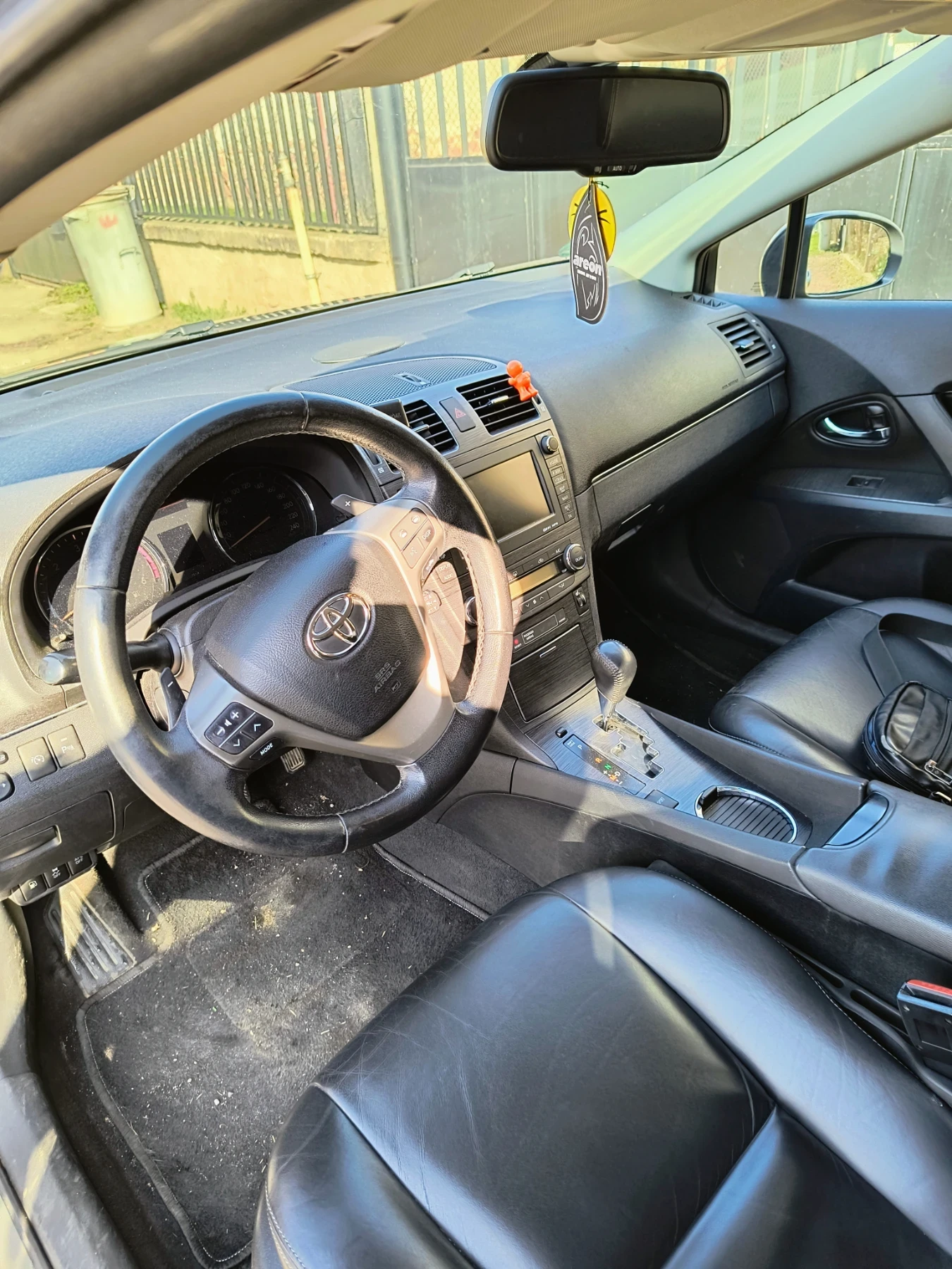 Toyota Avensis, снимка 6 - Автомобили и джипове - 53871520