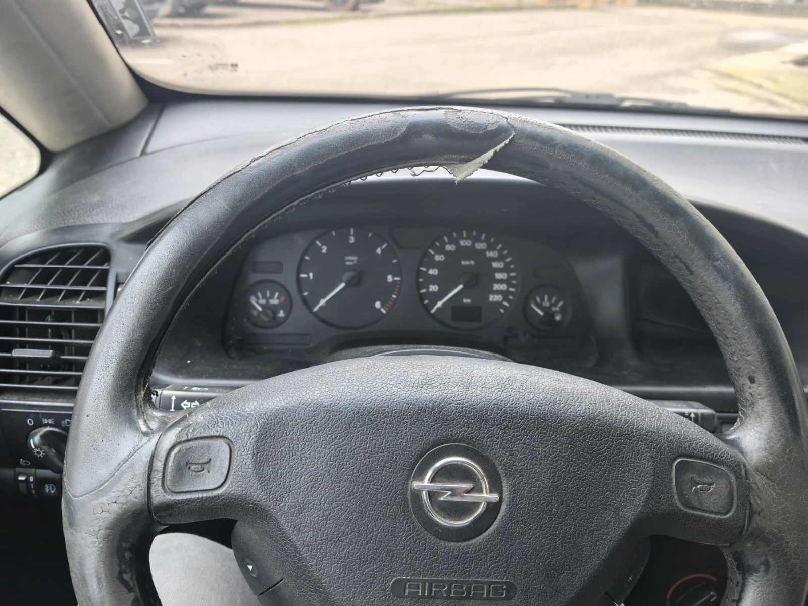 Opel Zafira, снимка 10 - Автомобили и джипове - 53873705