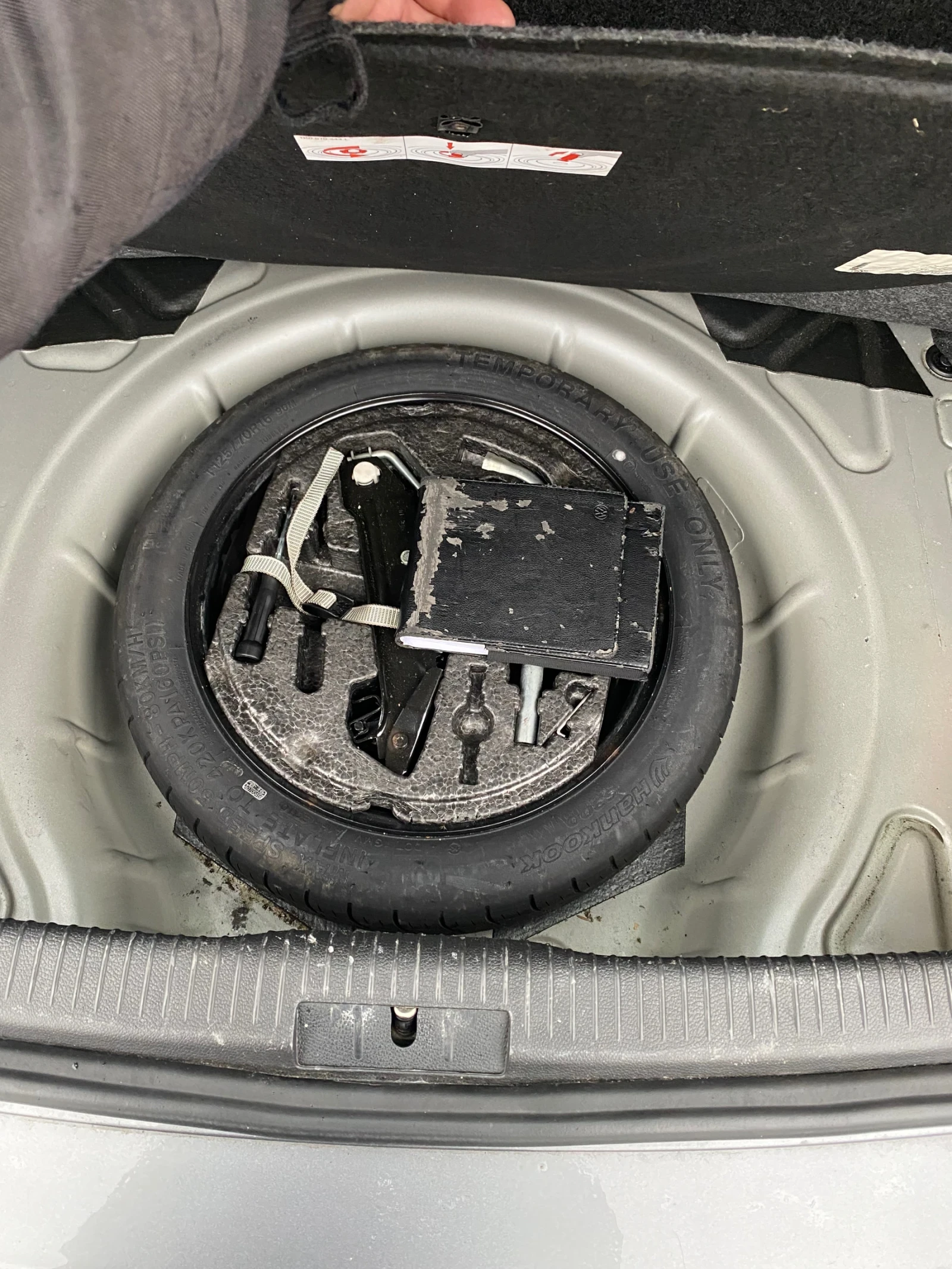 VW Golf 1.6tdi, снимка 4 - Автомобили и джипове - 53955140