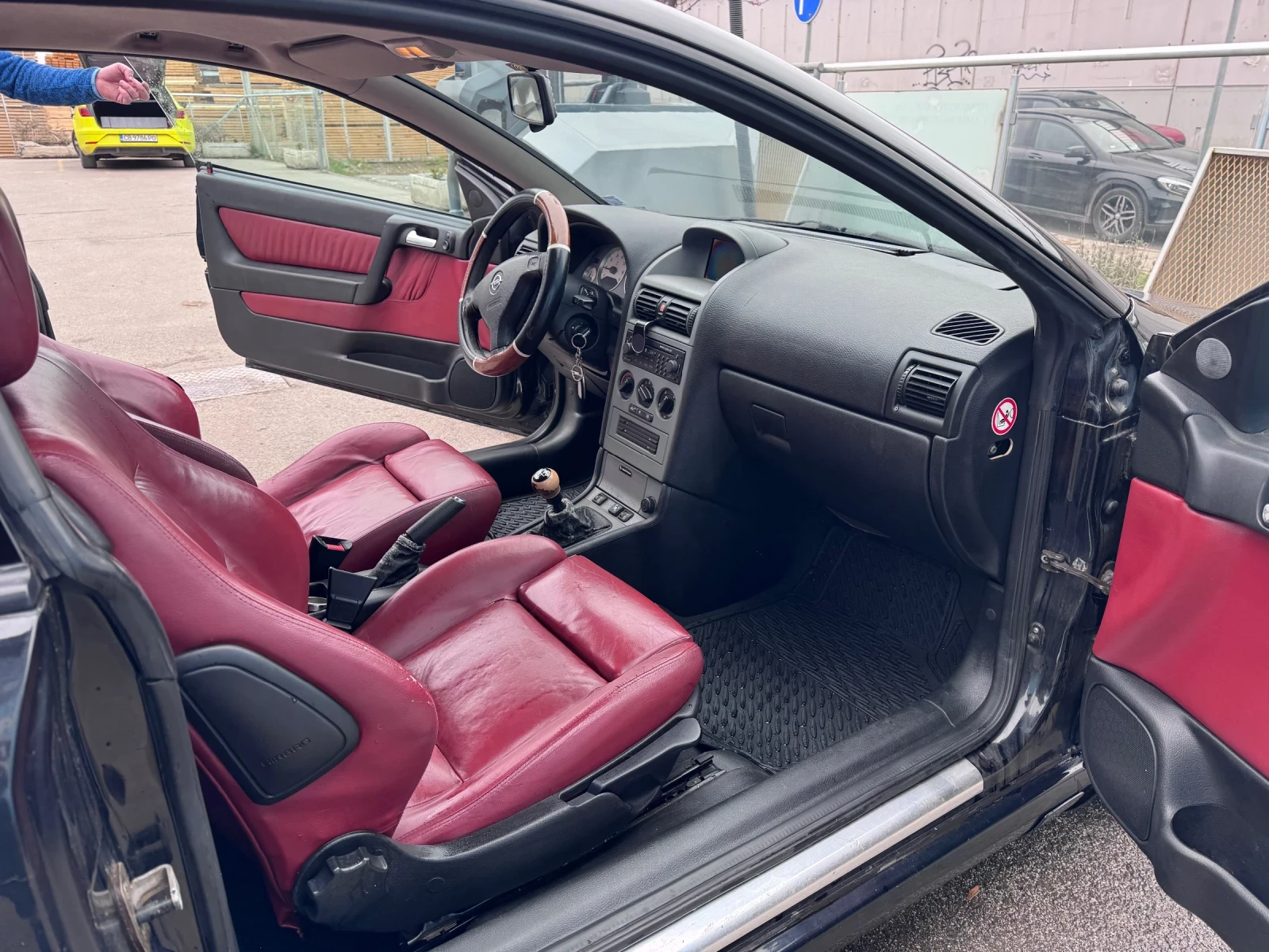 Opel Astra Bertone Irmscher, снимка 14 - Автомобили и джипове - 54031927