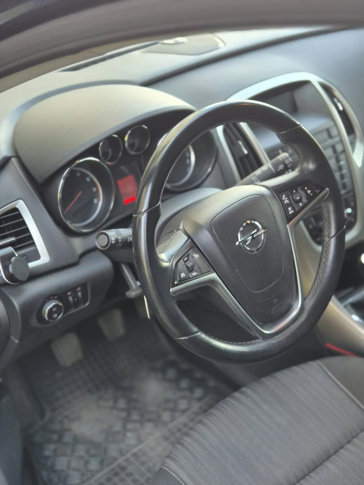 Opel Astra, снимка 2 - Автомобили и джипове - 54384479