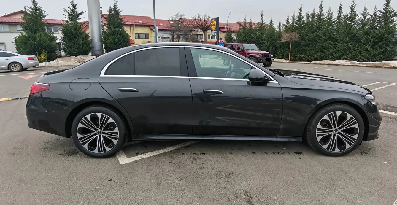 Mercedes-Benz E 200 Sedan, снимка 2 - Автомобили и джипове - 54626163