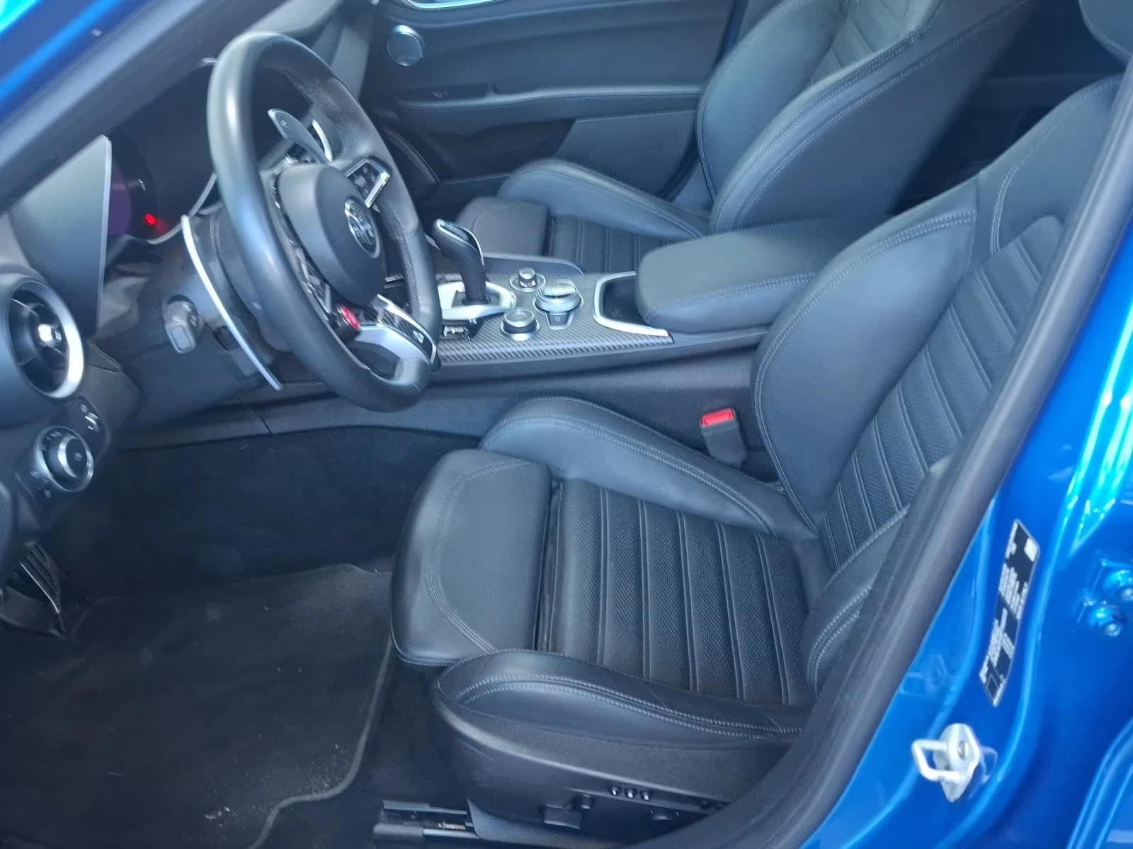 Alfa Romeo Giulia QUADRIFOGLIO/519HP/V6/BI-TURBO/CAM/566z, снимка 14 - Автомобили и джипове - 55217449