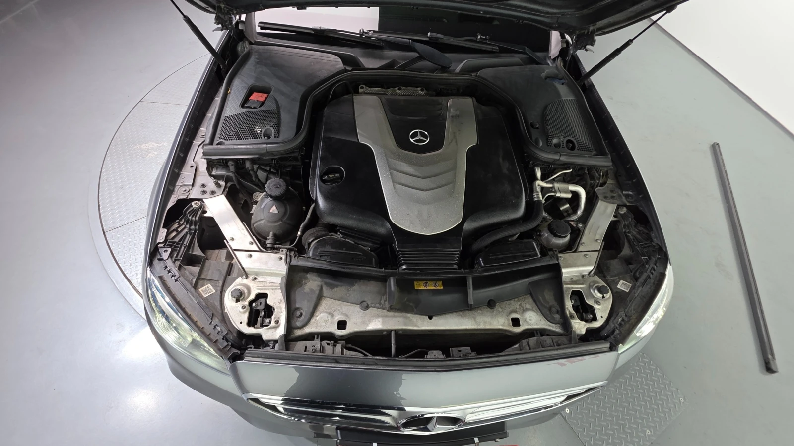 Mercedes-Benz E 350 AMG line/Head up/Подгрев/Обдух/, снимка 3 - Автомобили и джипове - 55301311