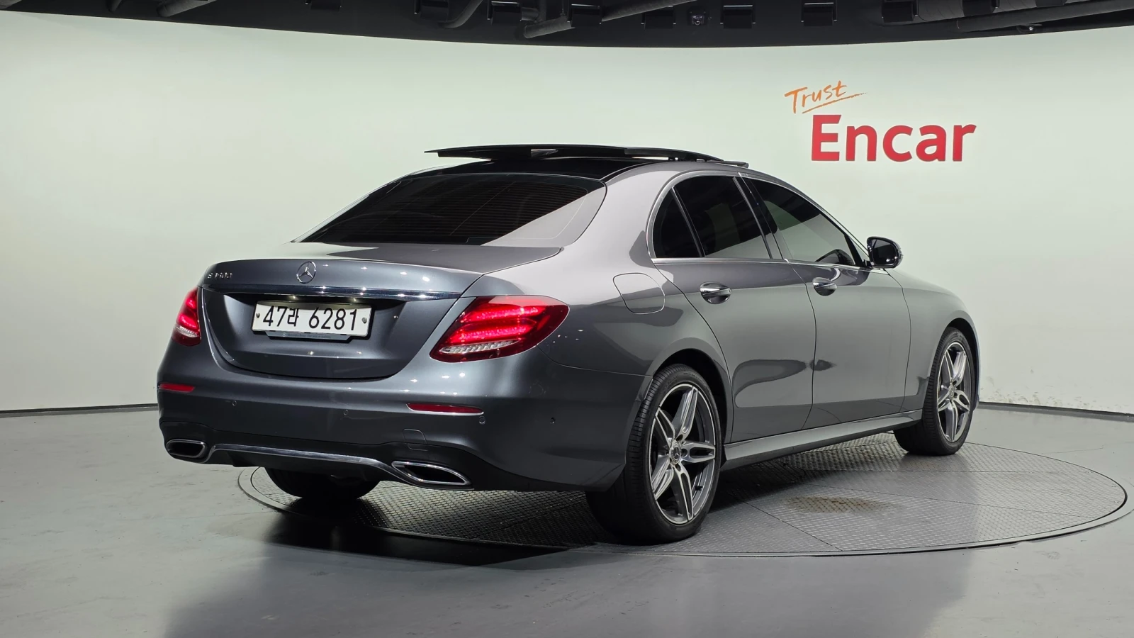 Mercedes-Benz E 350 AMG line/Head up/Подгрев/Обдух/, снимка 2 - Автомобили и джипове - 55301311