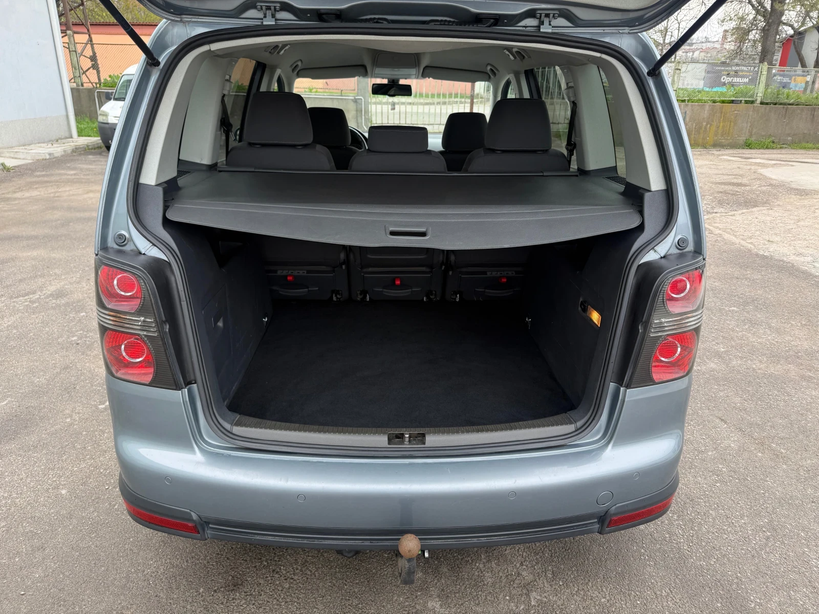 VW Touran 2.0TDI DSG 170 к.с, снимка 15 - Автомобили и джипове - 55479786