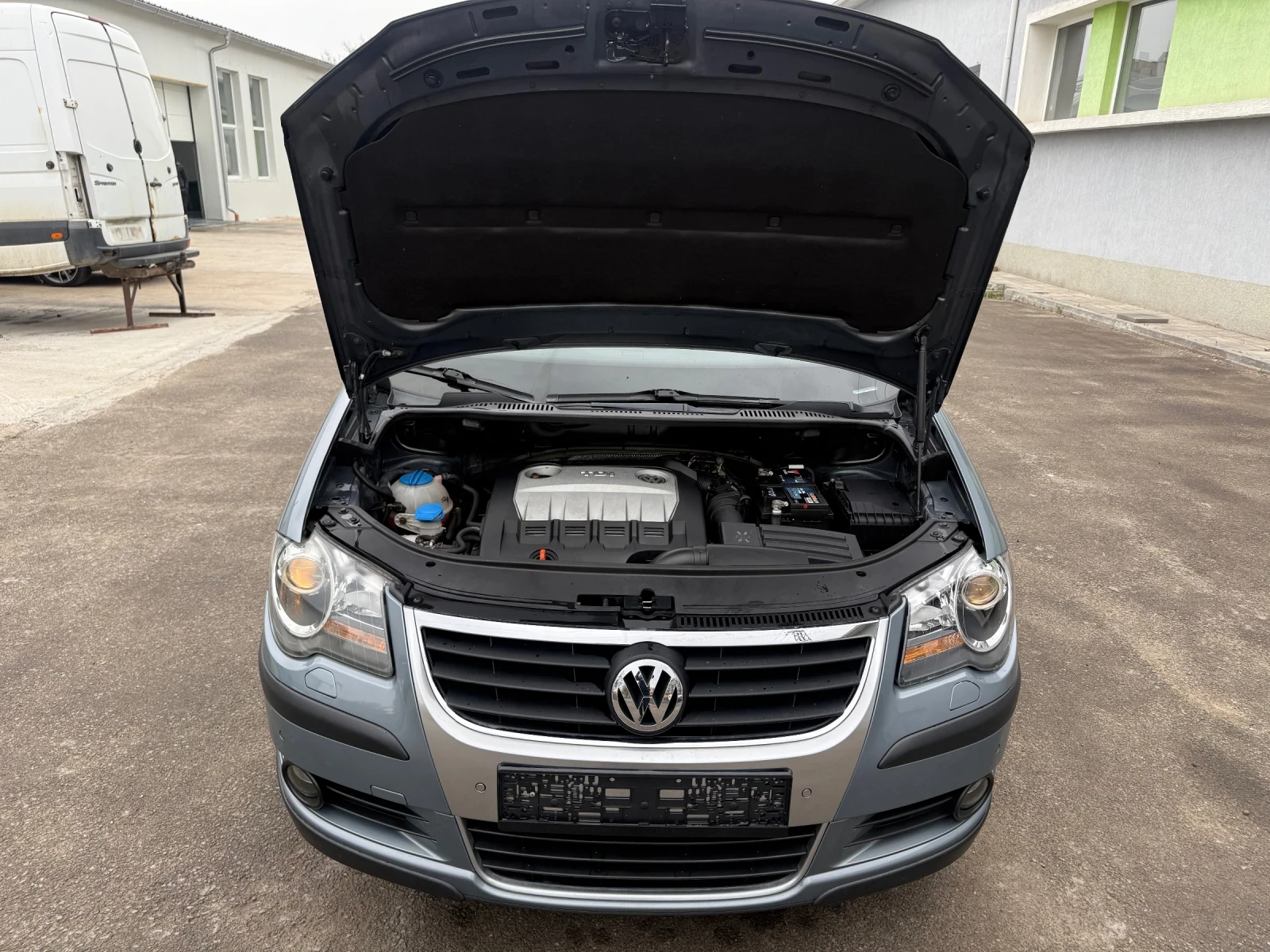 VW Touran 2.0TDI DSG 170 к.с, снимка 14 - Автомобили и джипове - 55479786
