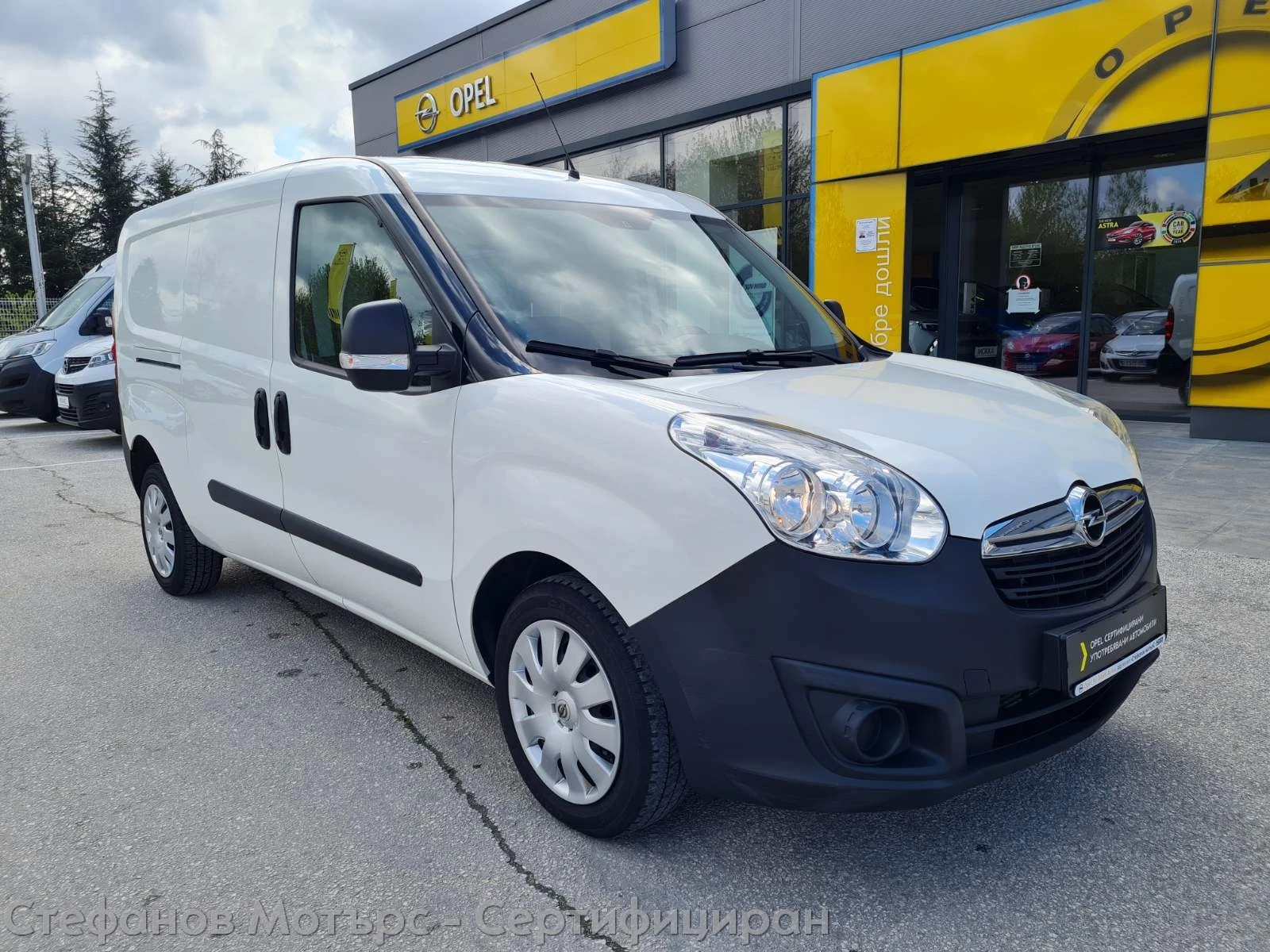 Opel Combo 1.6 CDTI L2H1 / Сервизна история от Opel сервиз , снимка 2 - Автомобили и джипове - 55610471