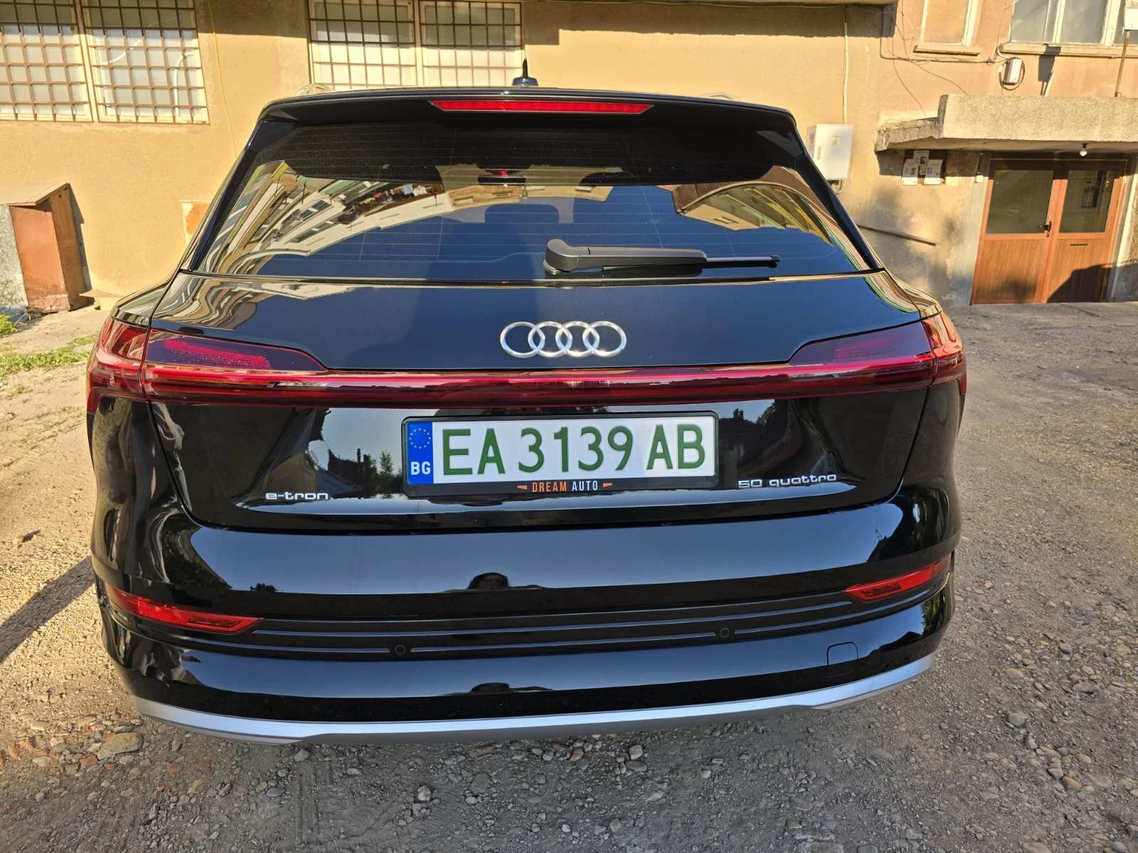 Audi E-Tron 50