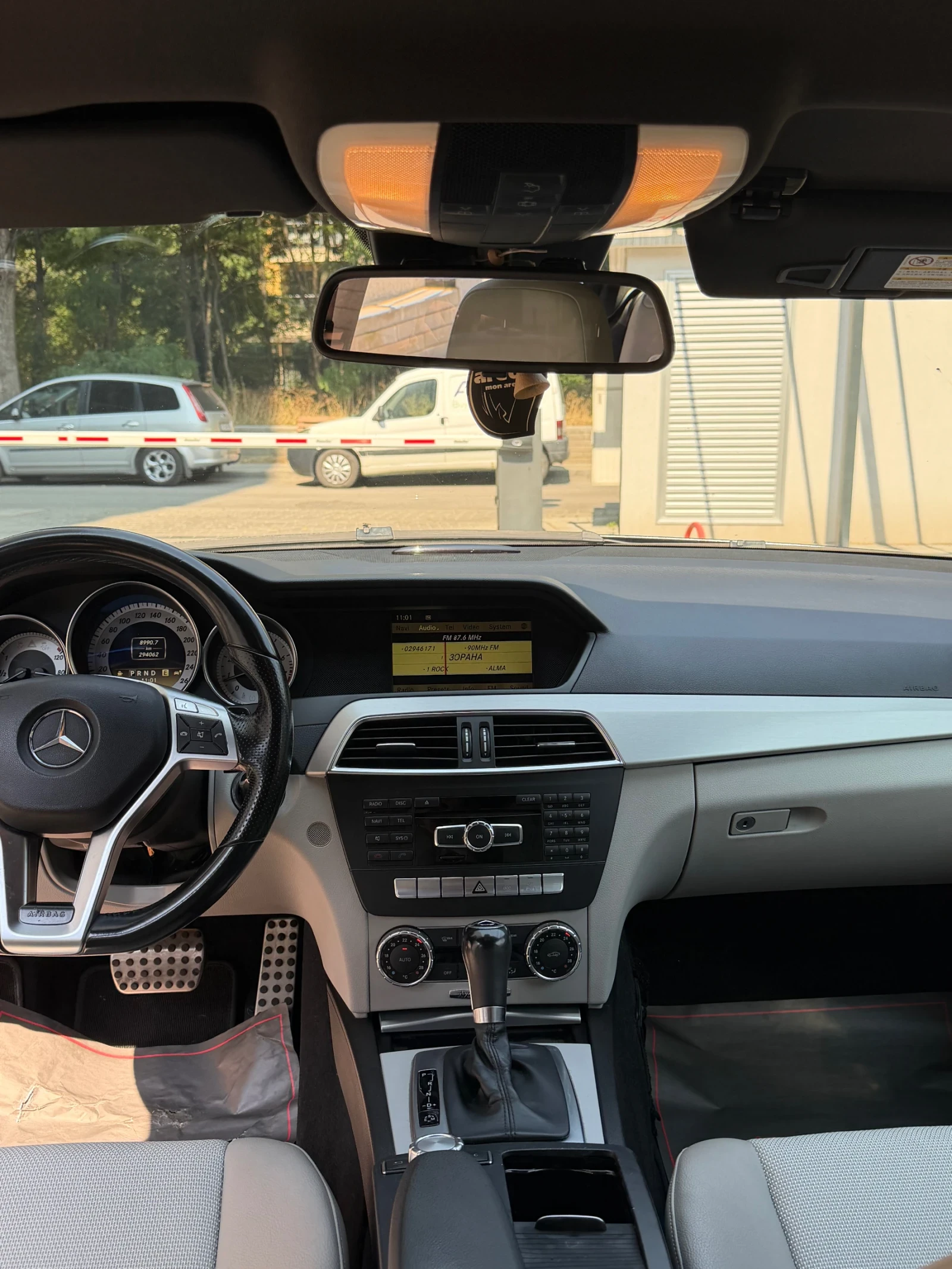 Mercedes-Benz C 200, снимка 7 - Автомобили и джипове - 55702340