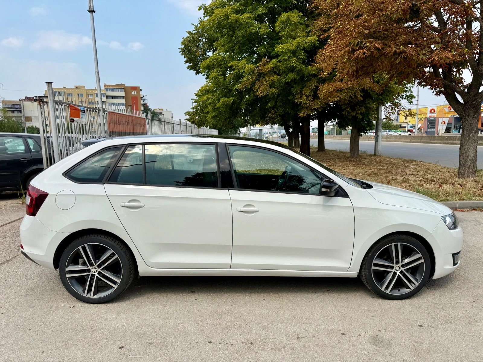 Skoda Rapid Monte Carlo* DSG* Панорама, снимка 5 - Автомобили и джипове - 55710628