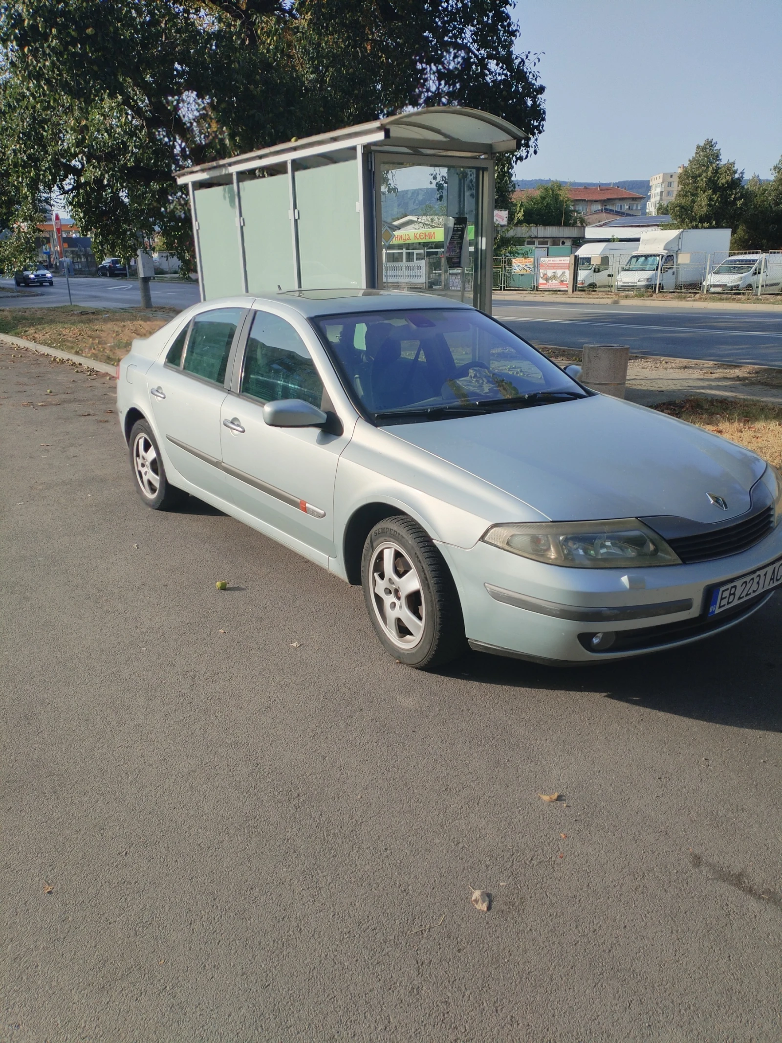 Renault Laguna 1.8i , снимка 3 - Автомобили и джипове - 55938692