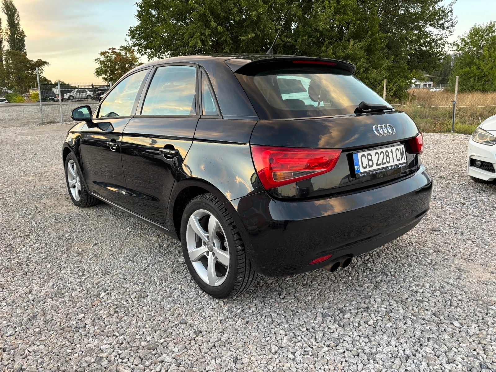 Audi A1, снимка 5 - Автомобили и джипове - 56317422