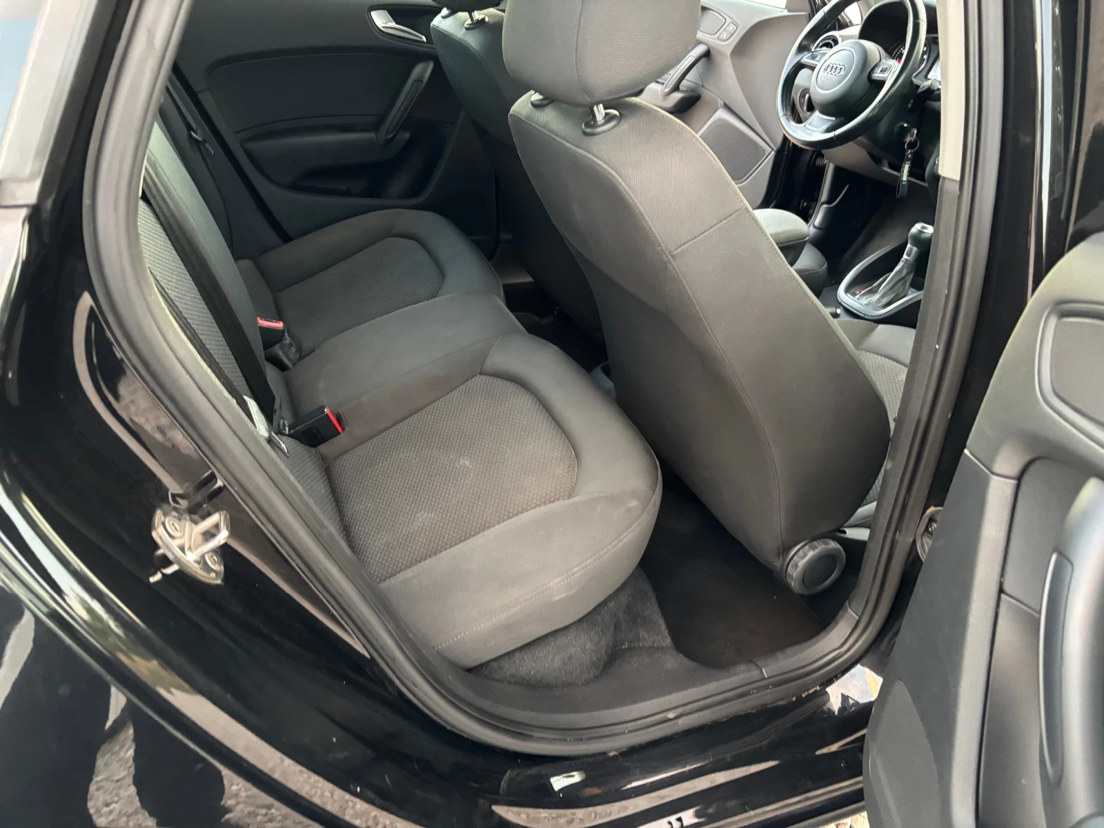 Audi A1, снимка 15 - Автомобили и джипове - 56317422