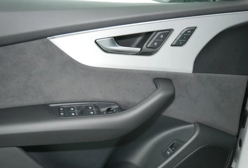 Audi Q8 50 TDI QUATTRO S-LINE B&O HEAD UP MATRIX, снимка 7 - Автомобили и джипове - 52566963