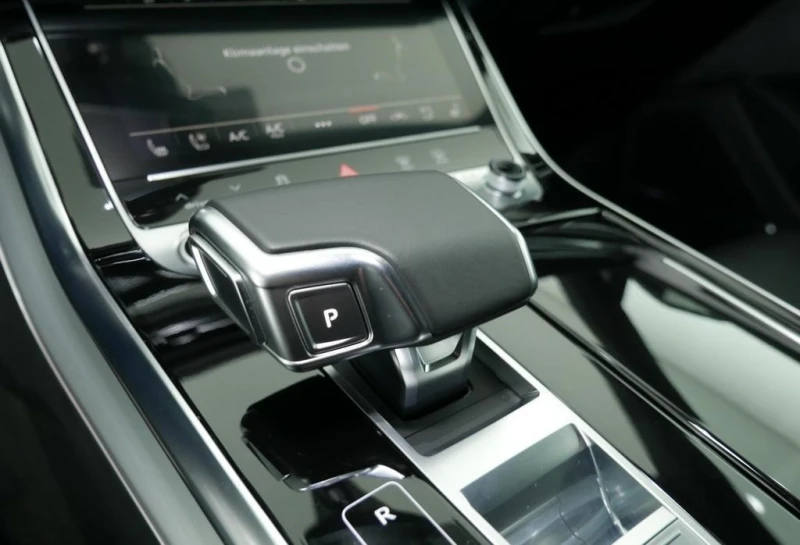 Audi Q8 50 TDI QUATTRO S-LINE B&O HEAD UP MATRIX, снимка 11 - Автомобили и джипове - 52566963