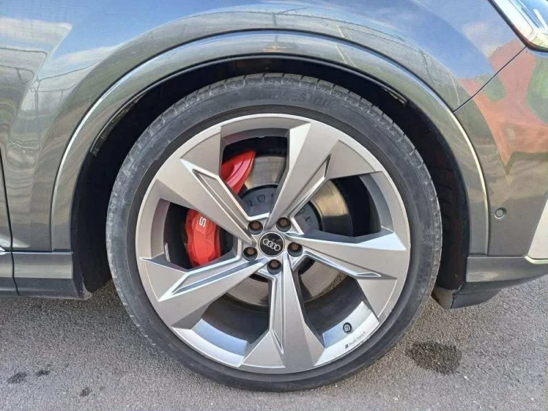 Audi SQ7 ГОТОВ ЛИЗИНГ Audi SQ7 4.0 v8 507k.s , снимка 13 - Автомобили и джипове - 53393125