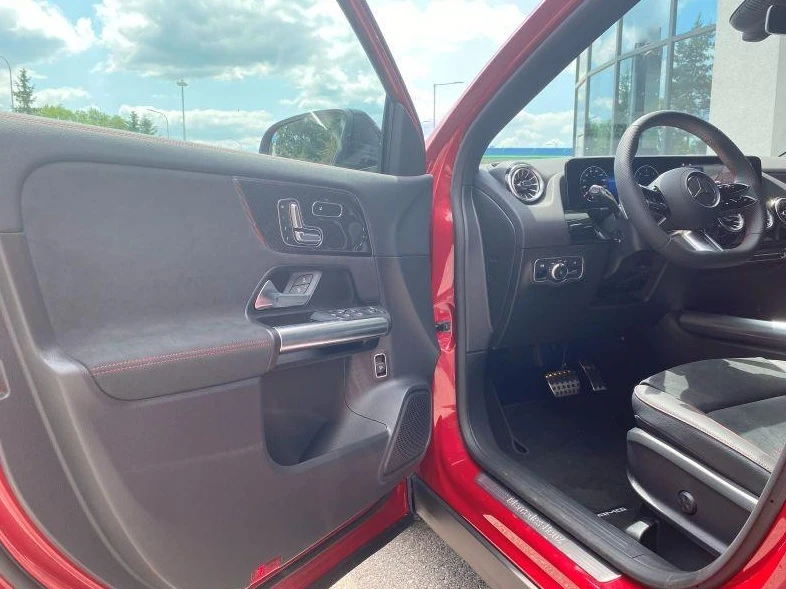 Mercedes-Benz GLA 200d AMG Line - изображение 5