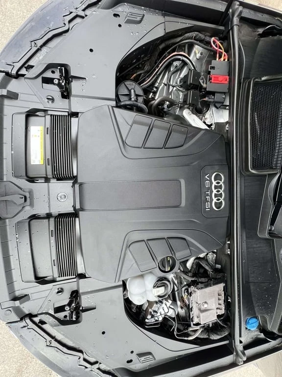 Audi Q7 * quattro Premium * CARFAX * ЦЕНА ДО БГ - изображение 9