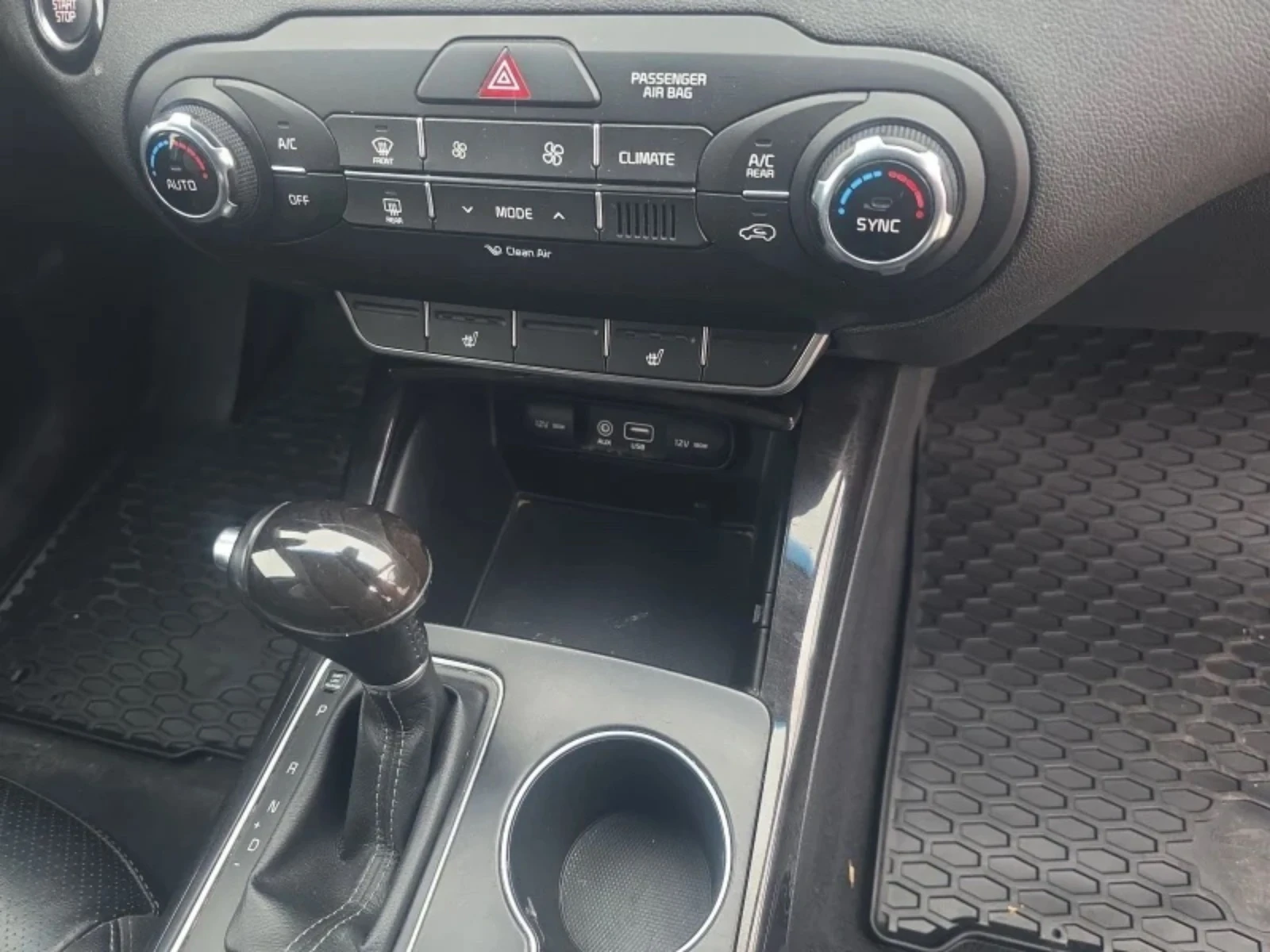 Kia Sorento Kia Sorento S� 3.3 V6 GDI 292 �.�. 4x4 AWD ������� | Mobile.bg � ����������� 9