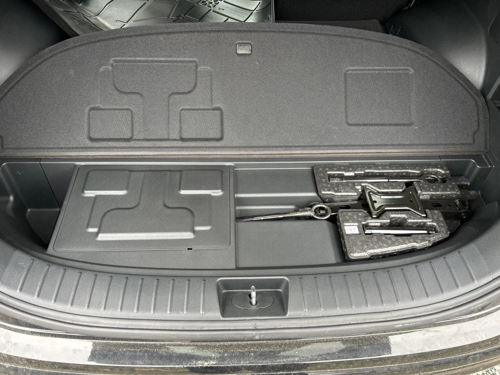 Hyundai Santa fe 1.6 GDi - AWD - Hybrid, снимка 12 - Автомобили и джипове - 54327545