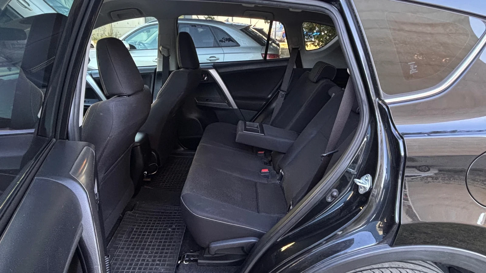 Toyota Rav4 RAV4, снимка 10 - Автомобили и джипове - 56445645