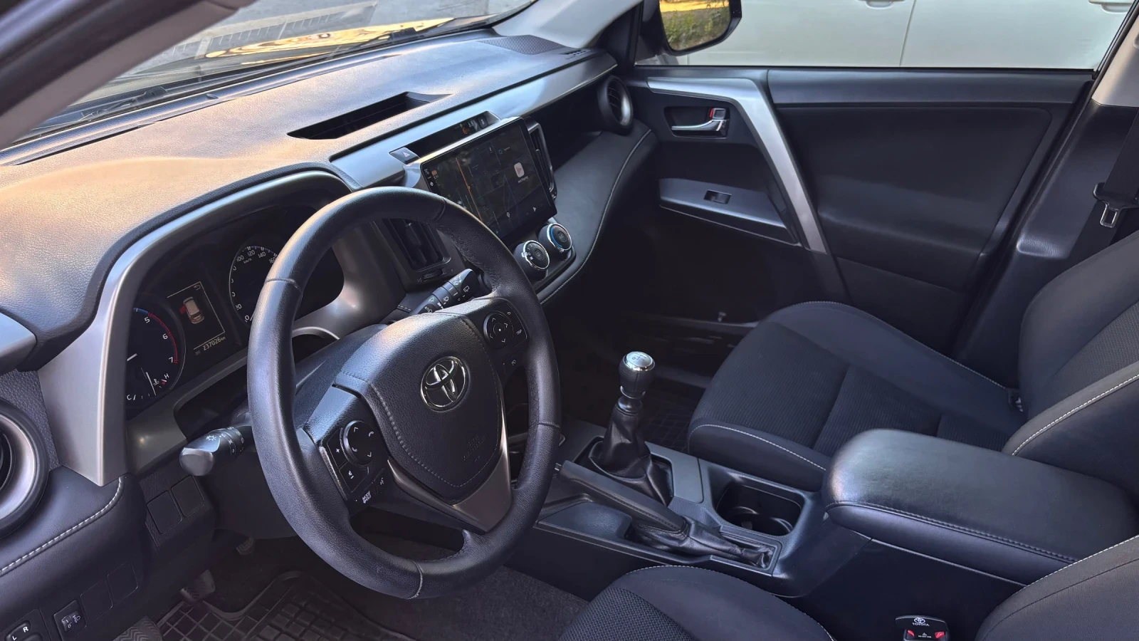 Toyota Rav4 RAV4, снимка 7 - Автомобили и джипове - 56445645