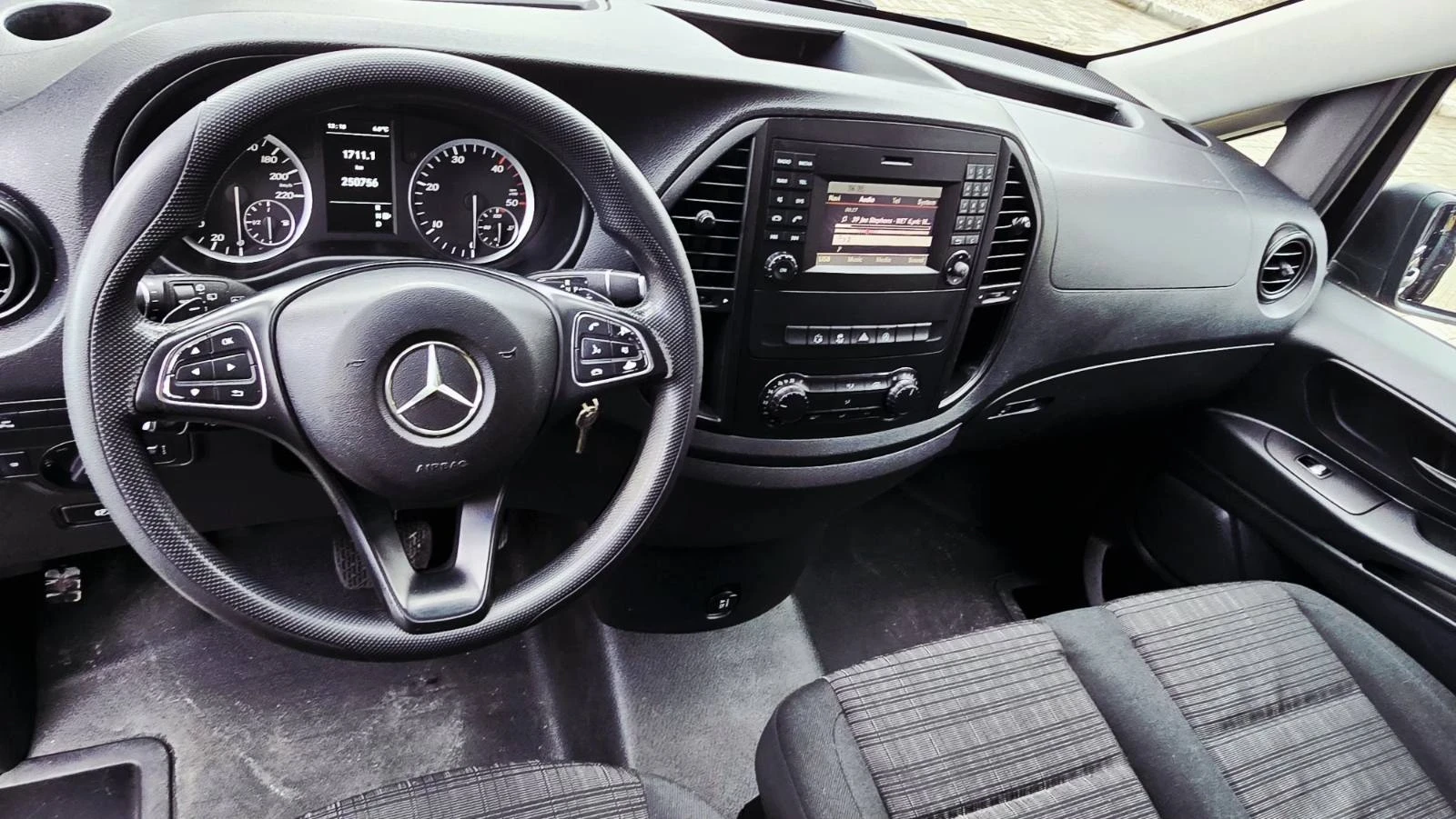 Mercedes-Benz Vito 116CDI / 163�� / 9 ������ / TOURER*  | Mobile.bg � ����������� 12