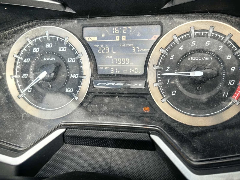 Honda Forza 350i ABS/TC/LED 18000км., снимка 15 - Мотоциклети и мототехника - 51181865