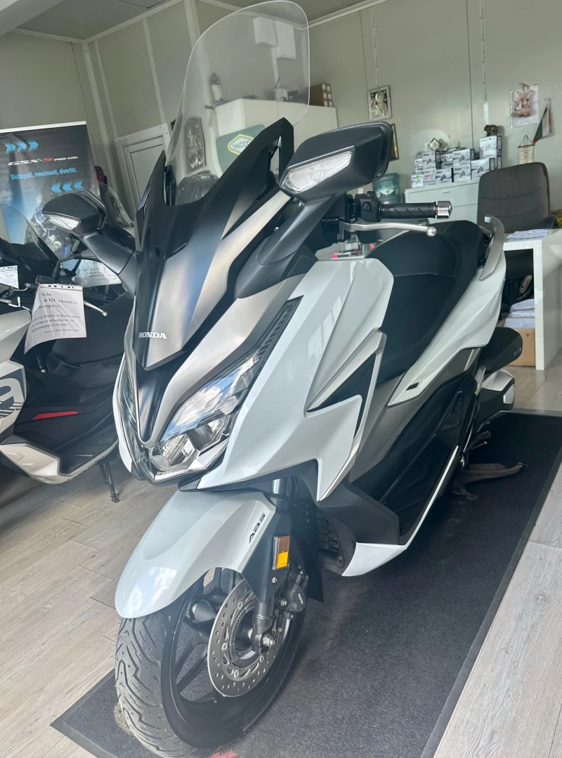 Honda Forza 350i ABS/TC/LED 18000км., снимка 5 - Мотоциклети и мототехника - 51181865