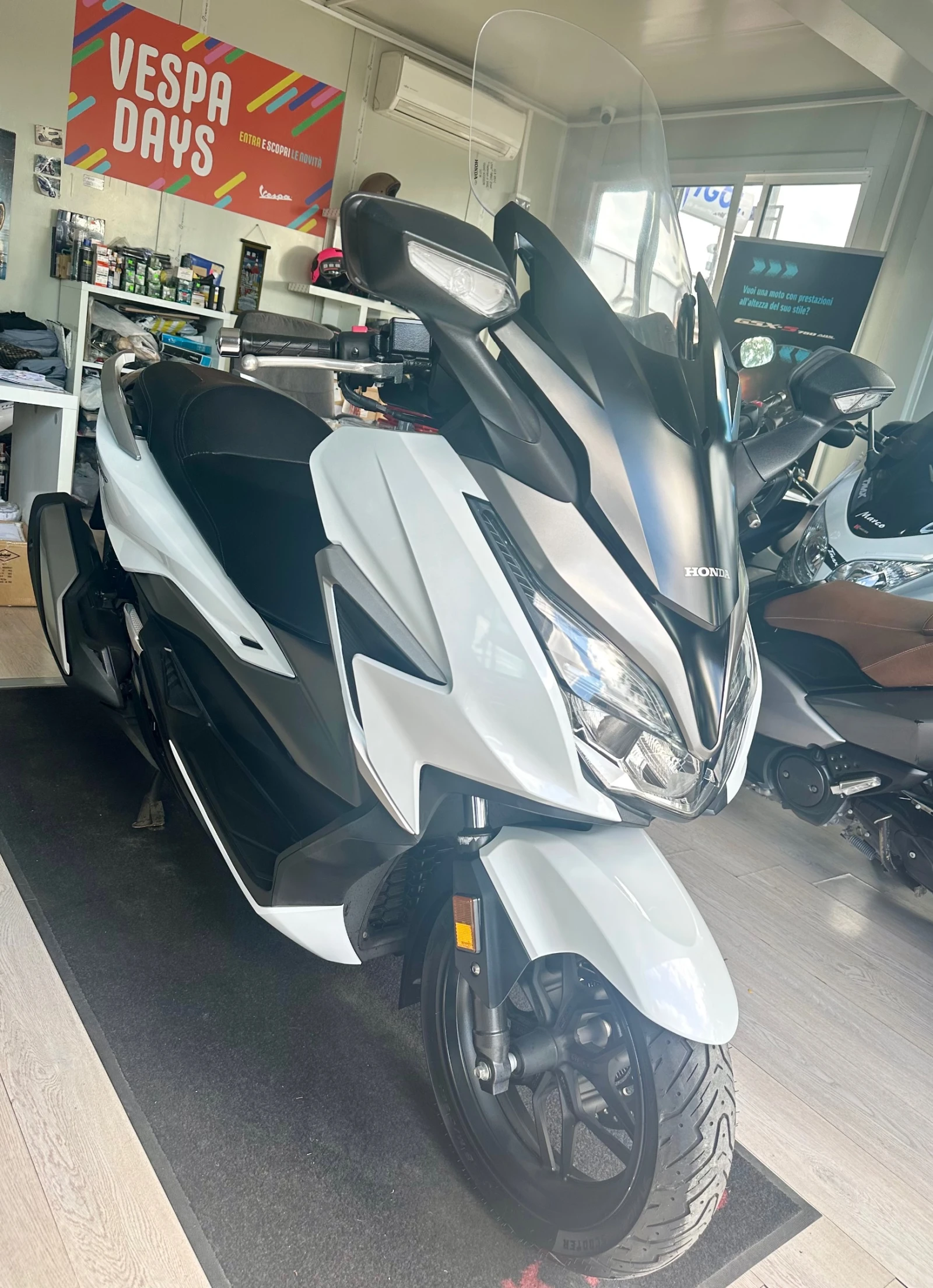 Honda Forza 350i ABS/TC/LED 18000км. - изображение 7
