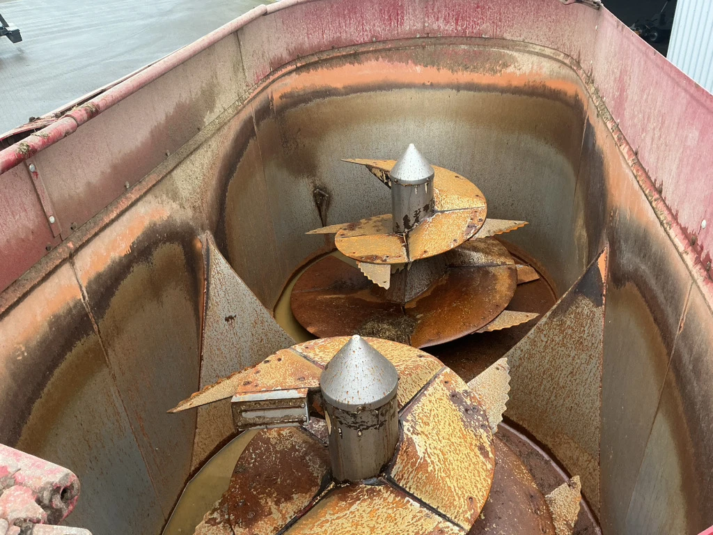 Друг вид Внос ФУРАЖО РАЗДАВАЩО РЕМАРКЕ STRAUTMANN VERTI MIX 15К - изображение 5