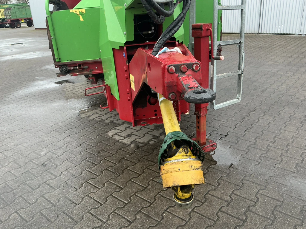 Друг вид Внос ФУРАЖО РАЗДАВАЩО РЕМАРКЕ STRAUTMANN VERTI MIX 15К - изображение 4