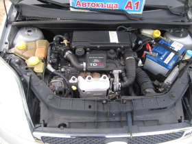 Ford Fiesta 1.4TDCI-АВТОМАТИК, снимка 14 - Автомобили и джипове - 42714982