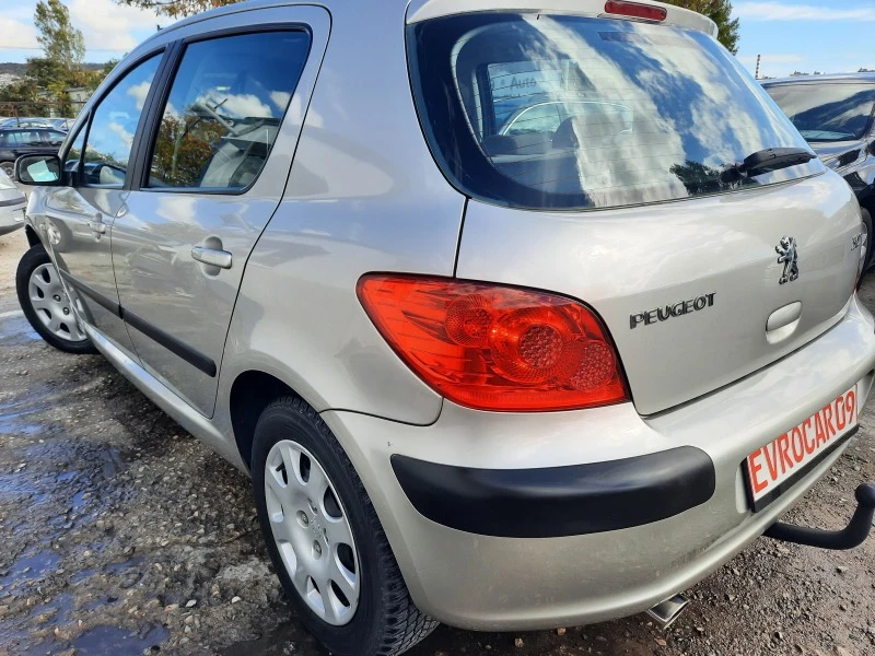 Peugeot 307 1.6i ГАЗ ПЕРФЕКТНА Е, снимка 4 - Автомобили и джипове - 42639319