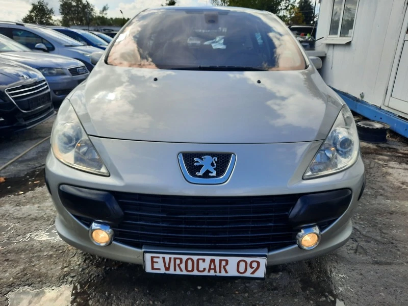 Peugeot 307 1.6i ГАЗ ПЕРФЕКТНА Е, снимка 5 - Автомобили и джипове - 42639319