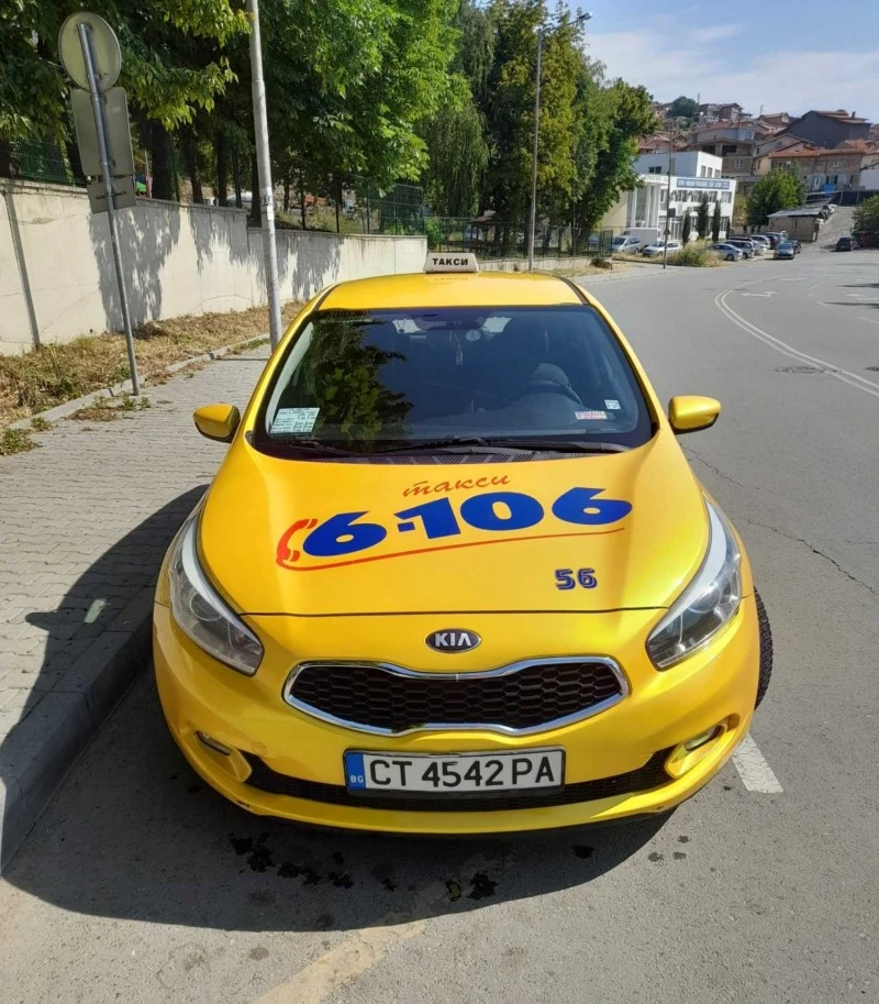 Kia Ceed, снимка 5 - Автомобили и джипове - 47324558