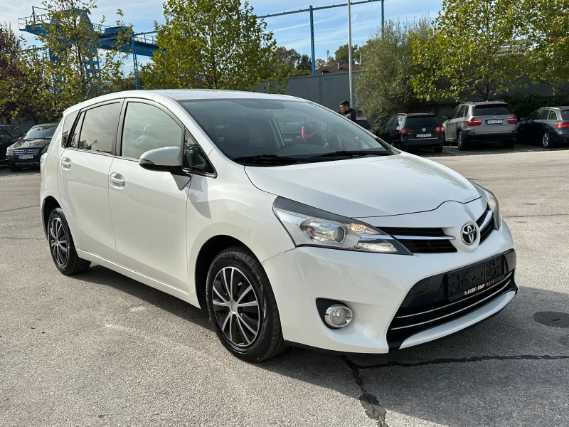 Toyota Verso 2.0D-4D  7-Места, снимка 6 - Автомобили и джипове - 47666669