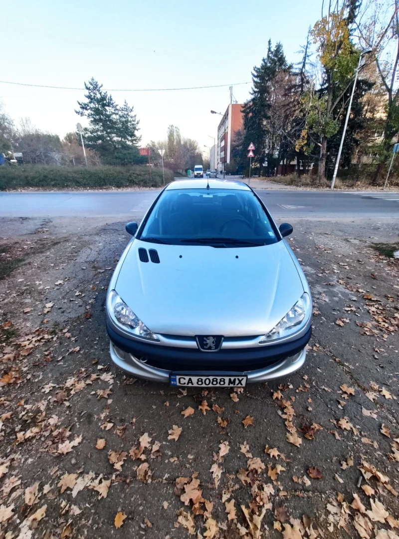 Peugeot 206, снимка 1 - Автомобили и джипове - 47767267