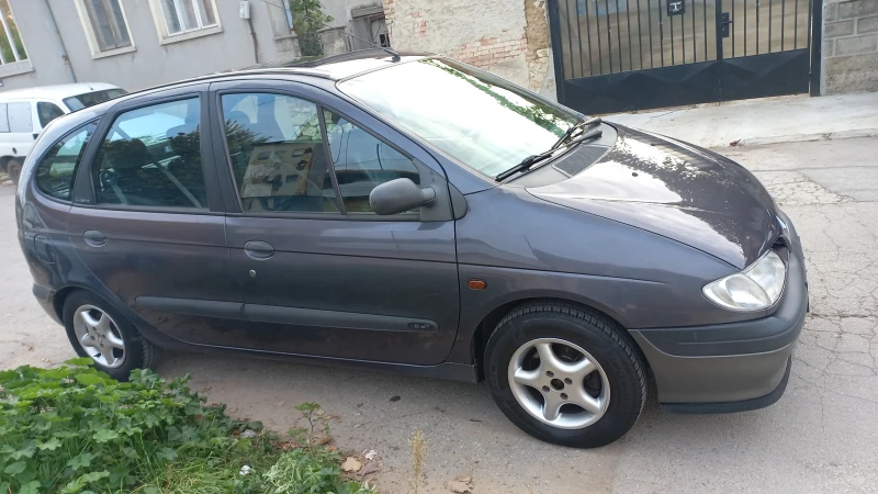 Renault Megane Scenik, снимка 1 - Автомобили и джипове - 48628131