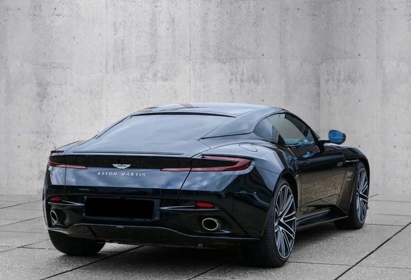 Aston martin Други DB12 Coupe = Carbon Ceramic Brakes= Гаранция, снимка 3 - Автомобили и джипове - 48896528