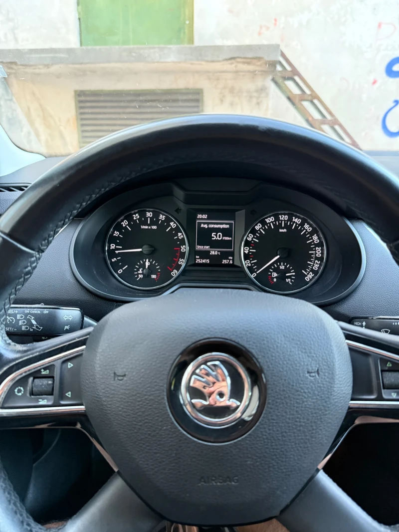 Skoda Octavia 1.6 , снимка 5 - Автомобили и джипове - 50786550